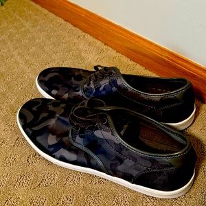 Men’s Tennis shoe Brand new